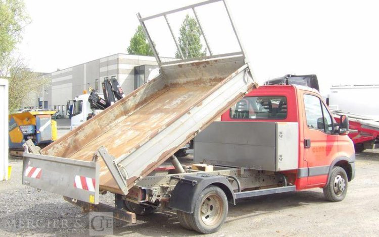 IVECO 35C13 BENNE SIMPLE CABINE COFFRE  CS-771-ZN