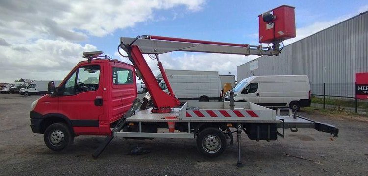IVECO 35S11 AVEC NACELLE MULTITEL MX170 16M – NON ROULANT  CW-919-QF