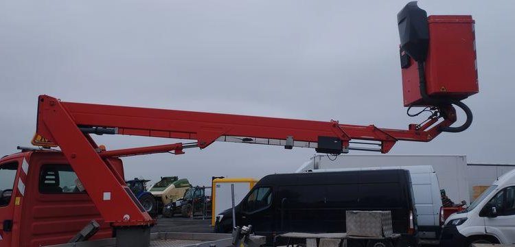IVECO 35S11 AVEC NACELLE GSR 179T 16M NON ROULANT  DA-890-SZ