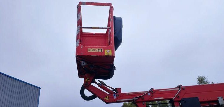 IVECO 35S11 AVEC NACELLE GSR 179T 16M NON ROULANT  DA-890-SZ