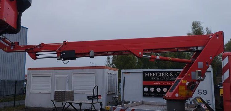 IVECO 35S11 AVEC NACELLE GSR 179T 16M NON ROULANT  DA-890-SZ