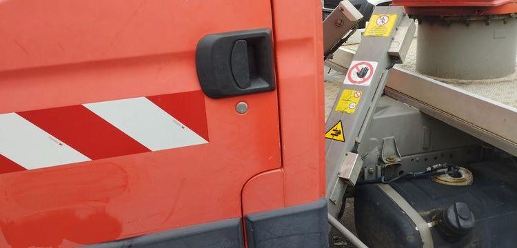 IVECO 35S11 AVEC NACELLE GSR 179T 16M NON ROULANT  DA-890-SZ