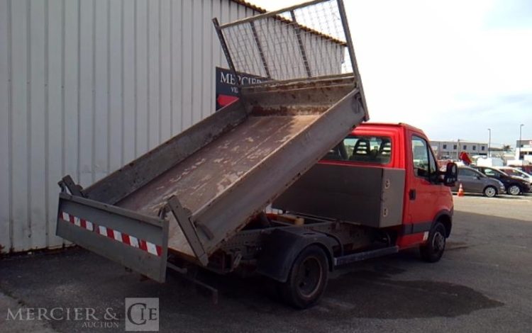 IVECO 35C13 BENNE SIMPLE CABINE COFFRE  DE-407-JS