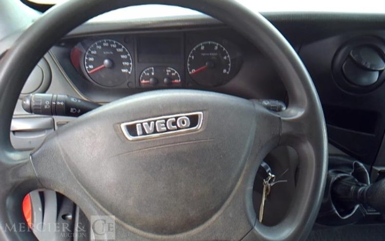 IVECO 35C13 BENNE SIMPLE CABINE COFFRE  DE-407-JS