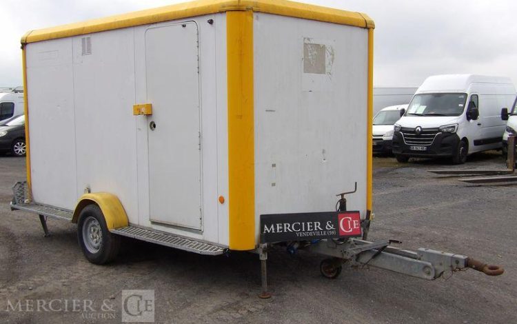 CNSE ABRIS DE CHANTIER REFECTOIRE + VESTIAIRE ET WC – 1 ESSIEU – 1,3 TONNES – AN 2014  DG-265-WC