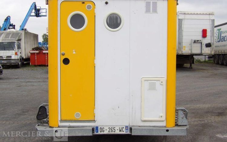 CNSE ABRIS DE CHANTIER REFECTOIRE + VESTIAIRE ET WC – 1 ESSIEU – 1,3 TONNES – AN 2014  DG-265-WC