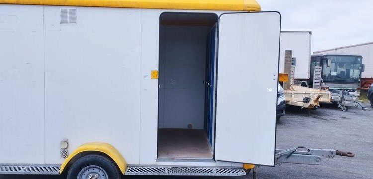 CNSE ABRIS DE CHANTIER REFECTOIRE + VESTIAIRE ET WC – 1 ESSIEU – 1,3 TONNES – AN 2014  DG-265-WC