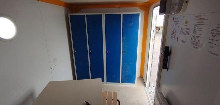 CNSE ABRIS DE CHANTIER REFECTOIRE + VESTIAIRE ET WC – 1 ESSIEU – 1,3 TONNES – AN 2014  DG-265-WC