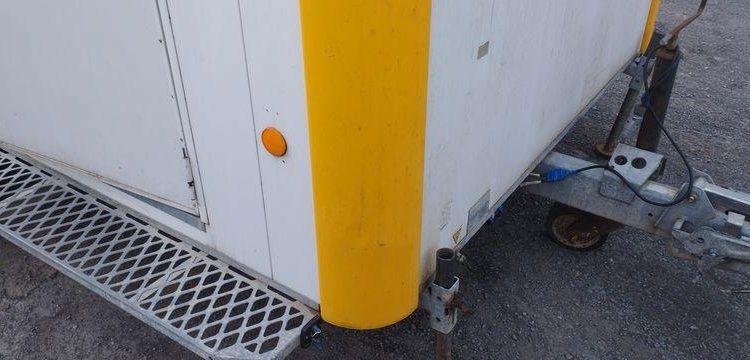 CNSE ABRIS DE CHANTIER REFECTOIRE + VESTIAIRE ET WC – 1 ESSIEU – 1,3 TONNES – AN 2014  DG-265-WC