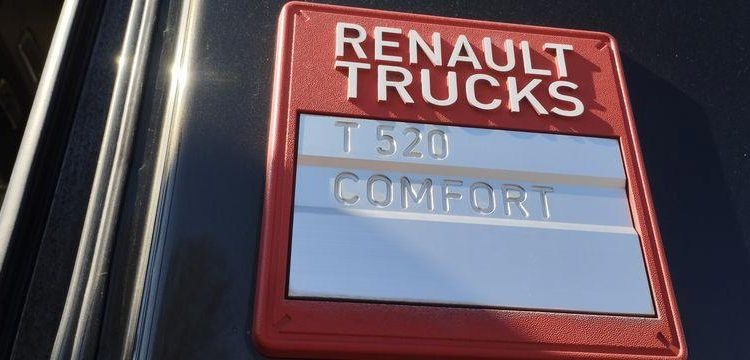 RENAULT TRACTEUR ROUTIER T 520 COMFORT – DIESEL – 71306 KMS – ANN MARRON DH-191-CP