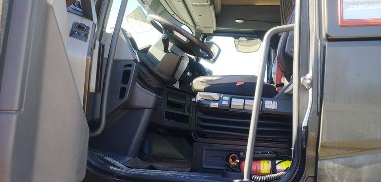 RENAULT TRACTEUR ROUTIER T 520 COMFORT – DIESEL – 71306 KMS – ANN MARRON DH-191-CP