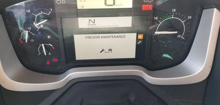 RENAULT TRACTEUR ROUTIER T 520 COMFORT – DIESEL – 71306 KMS – ANN MARRON DH-191-CP