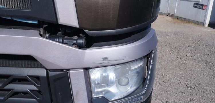 RENAULT TRACTEUR ROUTIER T 520 COMFORT – DIESEL – 71306 KMS – ANN MARRON DH-191-CP