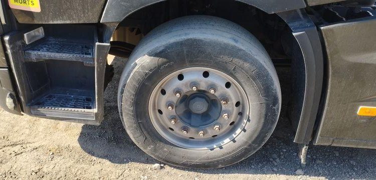 RENAULT TRACTEUR ROUTIER T 520 COMFORT – DIESEL – 71306 KMS – ANN MARRON DH-191-CP