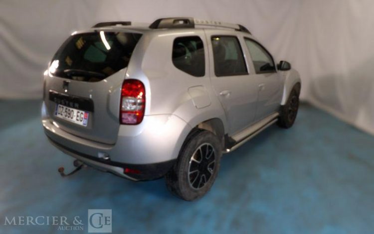 DACIA DUSTER 1,2 TCE 125CH STEEL 4X2 GRIS DZ-590-EG