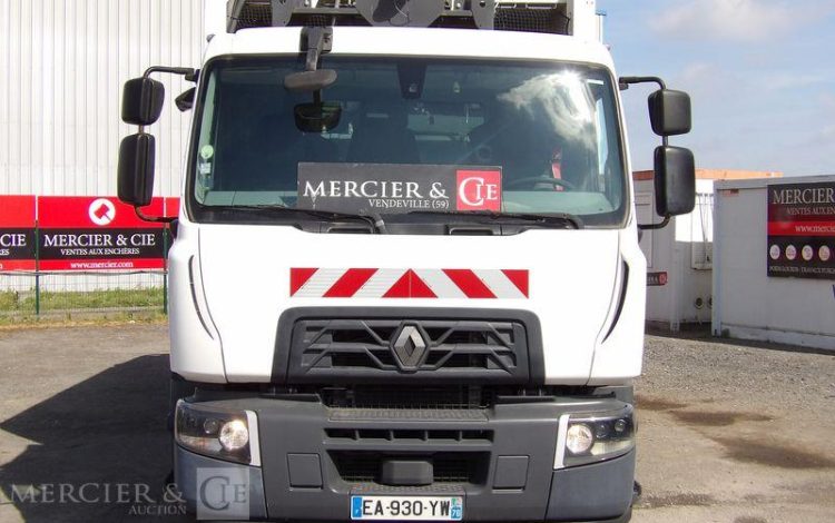 RENAULT CAMION POUBELLE D26 WIDE – DIESEL – 447 HEURES – 194653 KMS – ANNEE 2016 BLANC EA-930-YW
