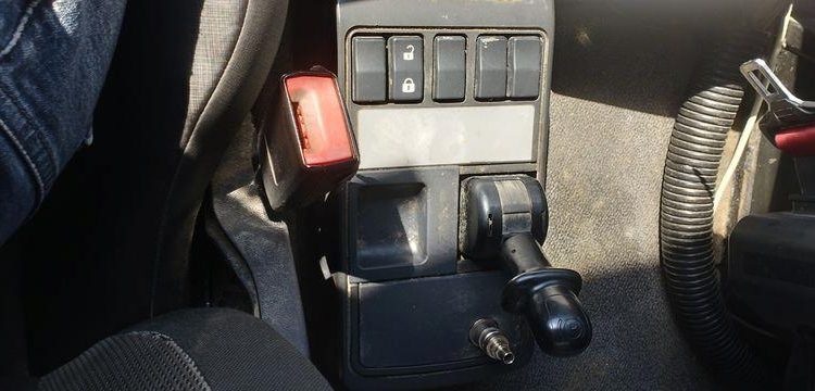 RENAULT CAMION POUBELLE D26 WIDE – DIESEL – 447 HEURES – 194653 KMS – ANNEE 2016 BLANC EA-930-YW