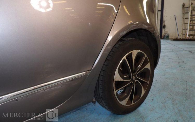 RENAULT SCENIC 1,2 TCE 130CH ENERGY BOSE GRIS EF-371-BQ