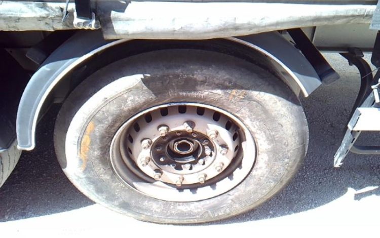 FRUEHAUF SEMI REMORQUE BACHE HAYON 3 ESSIEUX PTAC 38T GRIS EL-536-LL