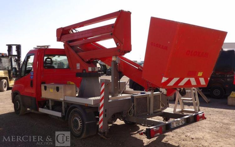 IVECO 35S12 AVEC NACELLE COMET ESK18/2/7,5HQ  EL-558-HZ