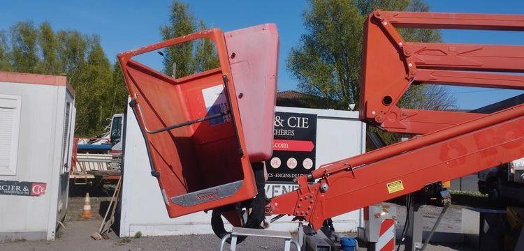 IVECO 35S12 AVEC NACELLE COMET ESK18/2/7,5HQ  EL-558-HZ