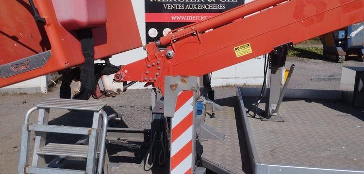 IVECO 35S12 AVEC NACELLE COMET ESK18/2/7,5HQ  EL-558-HZ
