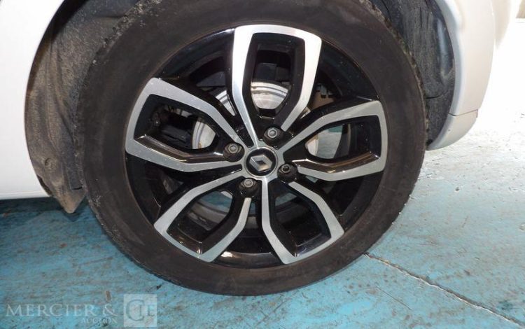 RENAULT CLIO 0,9 TCE 90CH ENERGY LIMITED  EM-936-RN