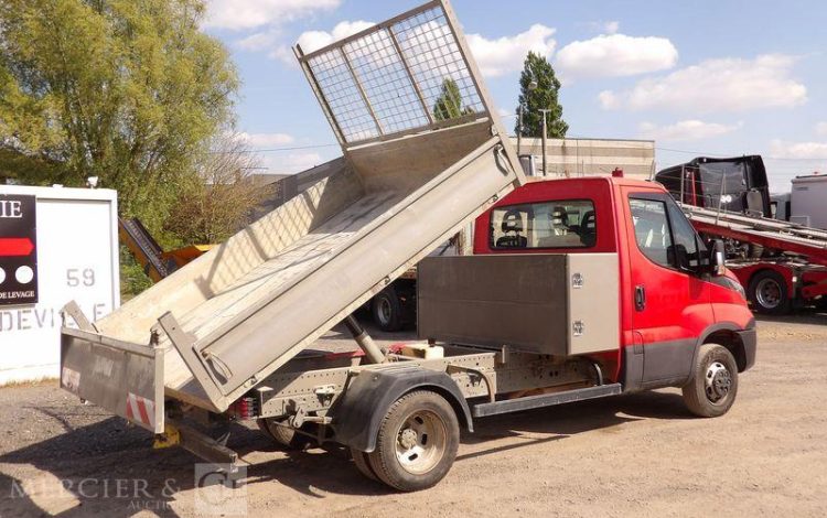 IVECO 35C12 BENNE SIMPLE CABINE COFFRE  EP-261-SK