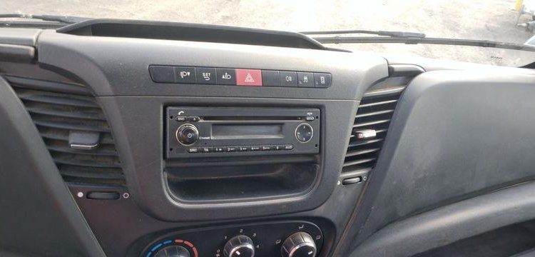 IVECO 35C12 BENNE SIMPLE CABINE COFFRE  EP-261-SK