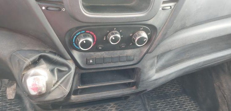 IVECO 35C12 BENNE SIMPLE CABINE COFFRE  EP-261-SK