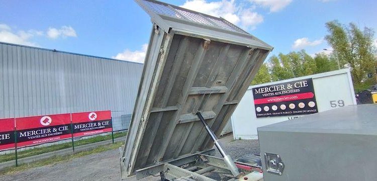 IVECO 35C12 BENNE SIMPLE CABINE COFFRE  EP-261-SK