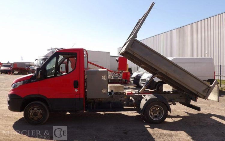 IVECO 35C12 BENNE SIMPLE CABINE COFFRE NON ROULANT  ER-583-XA