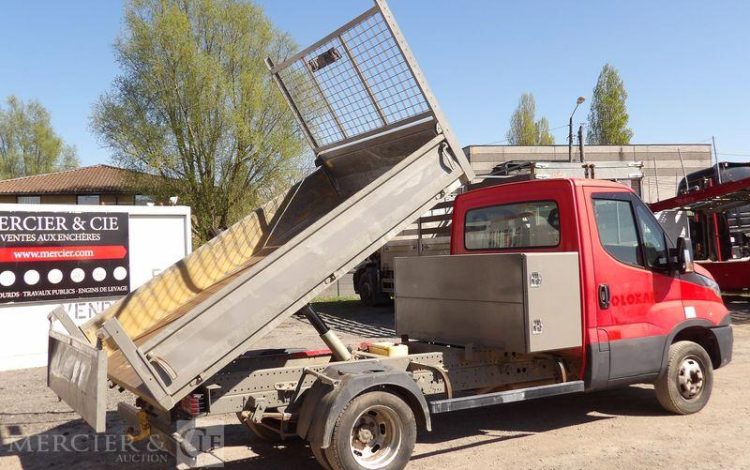 IVECO 35C12 BENNE SIMPLE CABINE COFFRE NON ROULANT  ER-583-XA