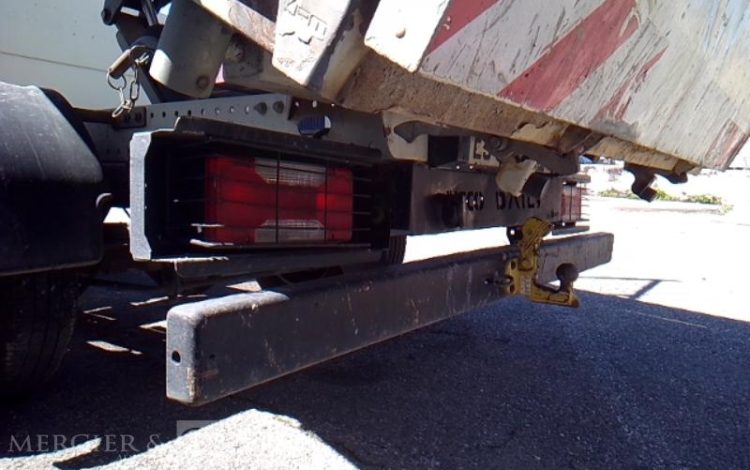 IVECO 35C12 BENNE SIMPLE CABINE COFFRE – NON ROULANT  ES-355-BH