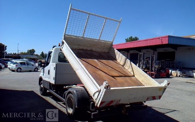 IVECO 35C12 BENNE SIMPLE CABINE COFFRE – NON ROULANT  ES-355-BH