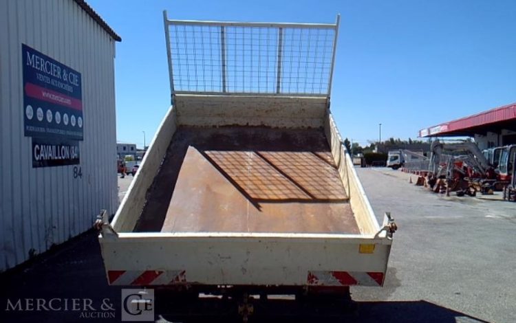 IVECO 35C12 BENNE SIMPLE CABINE COFFRE – NON ROULANT  ES-355-BH