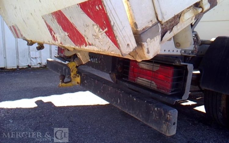 IVECO 35C12 BENNE SIMPLE CABINE COFFRE – NON ROULANT  ES-355-BH