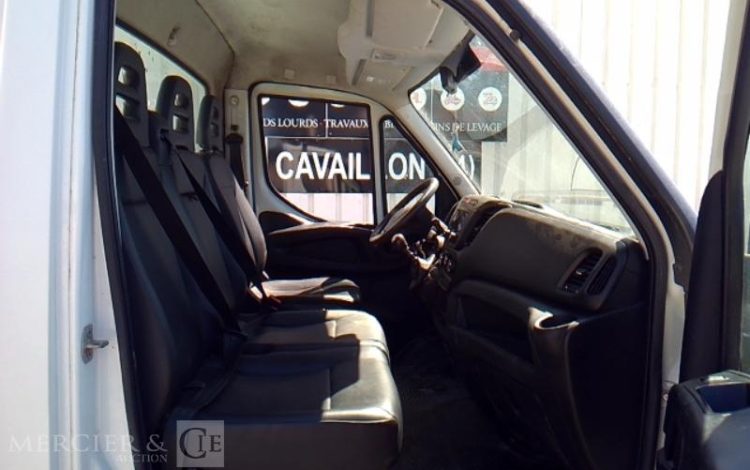 IVECO 35C12 BENNE SIMPLE CABINE COFFRE – NON ROULANT  ES-355-BH