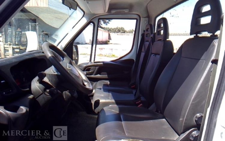 IVECO 35C12 BENNE SIMPLE CABINE COFFRE – NON ROULANT  ES-355-BH