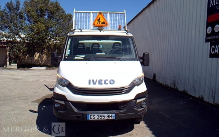 IVECO 35C12 BENNE SIMPLE CABINE COFFRE – NON ROULANT  ES-355-BH