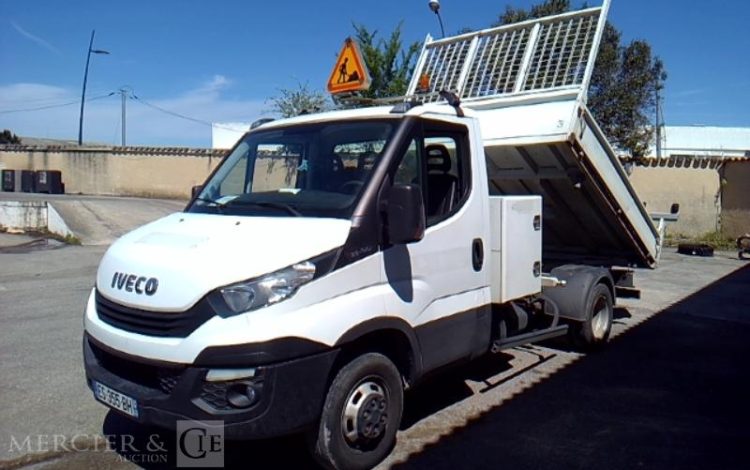 IVECO 35C12 BENNE SIMPLE CABINE COFFRE – NON ROULANT  ES-355-BH