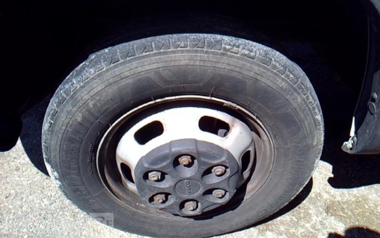 IVECO 35C12 BENNE SIMPLE CABINE COFFRE – NON ROULANT  ES-355-BH