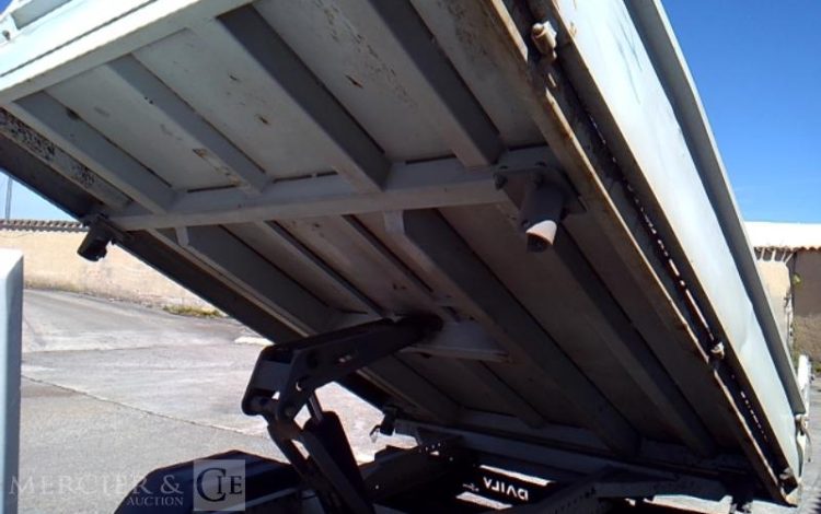IVECO 35C12 BENNE SIMPLE CABINE COFFRE – NON ROULANT  ES-355-BH