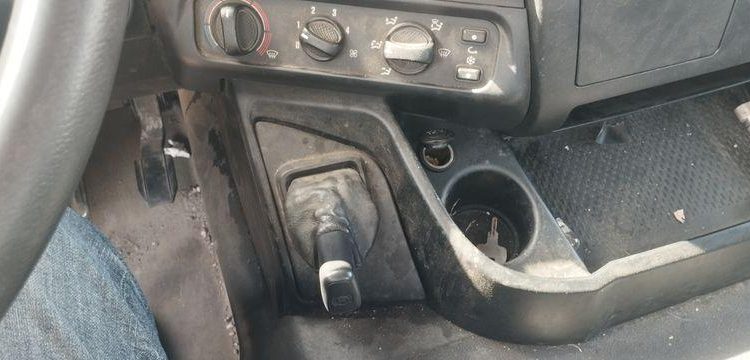 IVECO STRALIS 420 DEPANNEUSE AVEC TREUIL COME UP HV15 – DIESEL – 270759 KMS – ANNEE 20 JAUNE ES-531-RS
