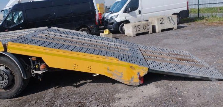 IVECO STRALIS 420 DEPANNEUSE AVEC TREUIL COME UP HV15 – DIESEL – 270759 KMS – ANNEE 20 JAUNE ES-531-RS