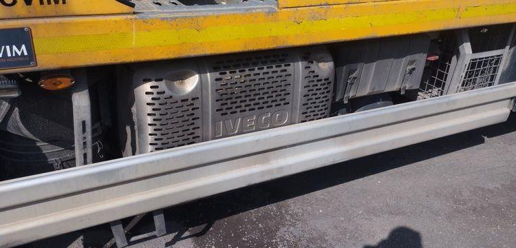 IVECO STRALIS 420 DEPANNEUSE AVEC TREUIL COME UP HV15 – DIESEL – 270759 KMS – ANNEE 20 JAUNE ES-531-RS