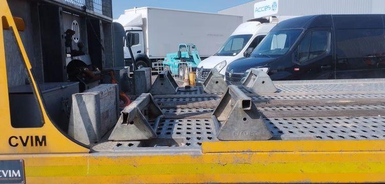 IVECO STRALIS 420 DEPANNEUSE AVEC TREUIL COME UP HV15 – DIESEL – 270759 KMS – ANNEE 20 JAUNE ES-531-RS