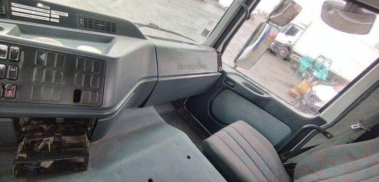 MERCEDES CAMION PLATEAU AVEC GRUE AUXILIAIRE FASSI F190,22 – DIESEL – 770662 KMS BLANC/BLEU EW-921-HF