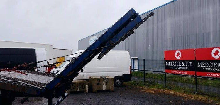 MERCEDES CAMION PLATEAU AVEC GRUE AUXILIAIRE FASSI F190,22 – DIESEL – 770662 KMS BLANC/BLEU EW-921-HF