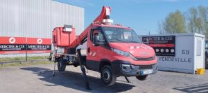 IVECO 35S12 AVEC NACELLE FRANCE ELE B17CTE 2/23 16M ROUGE FC-444-AV